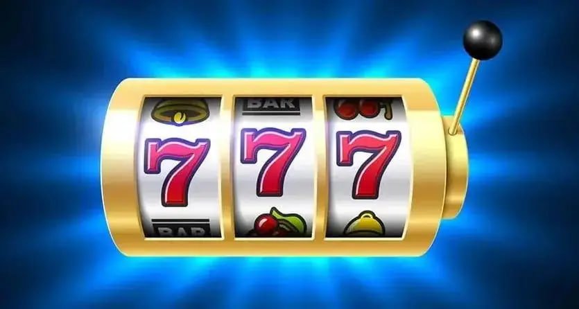 Tampilan seksyen live casino situs judol menampilkan meja blackjack, roulette, dan baccarat dengan dealer langsung